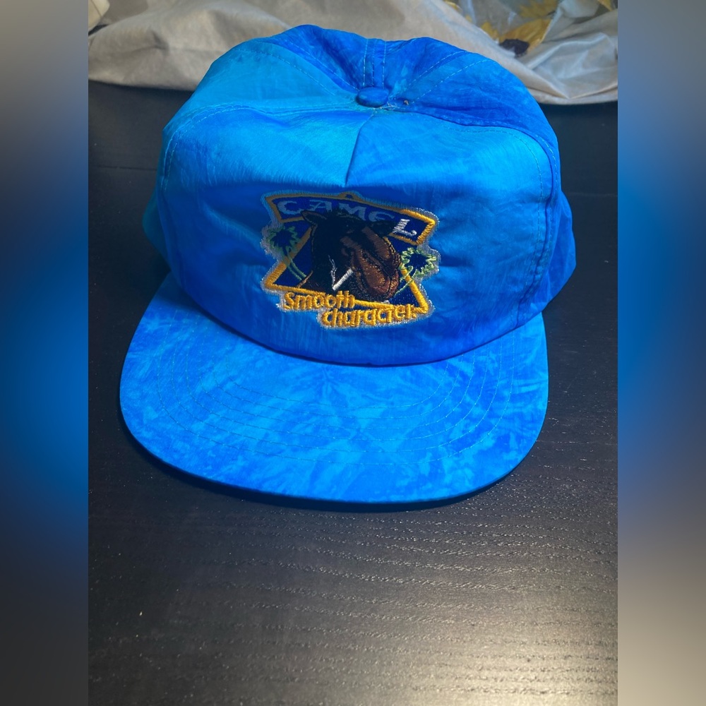 Vintage camel “smooth character hat”